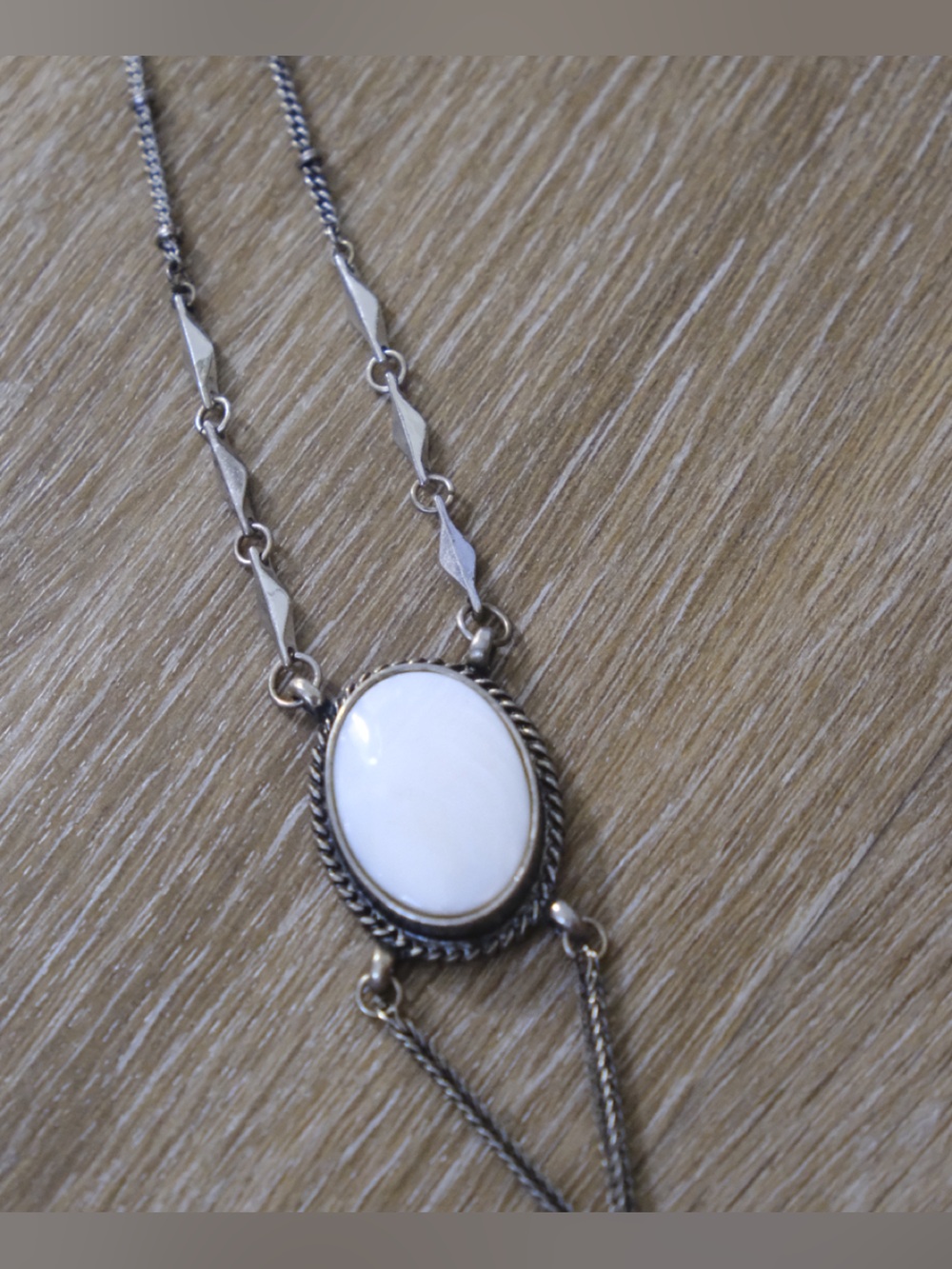 Silver Toned White Stone Oval Pendant Necklace